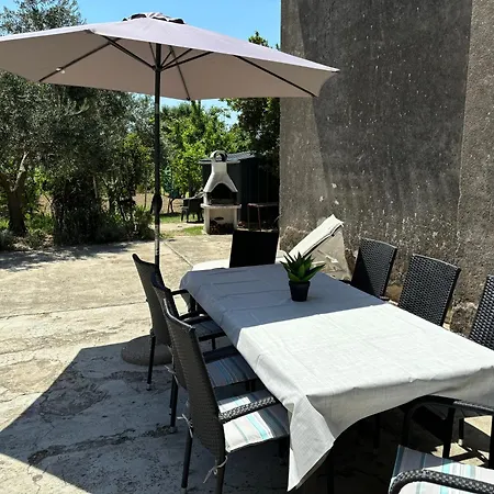 דירה Authentic Dalmatian House