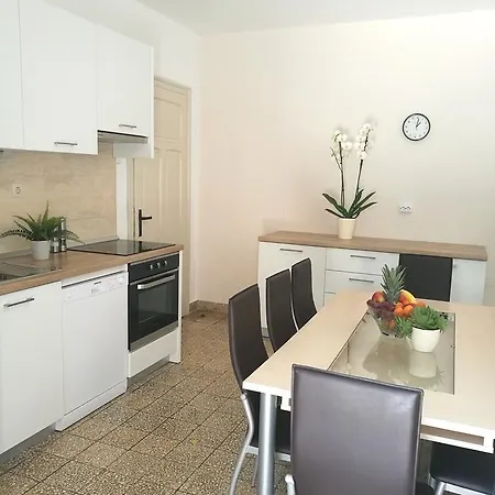 Authentic Dalmatian House Apartment